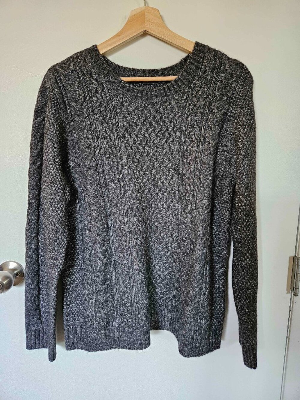 NWOT Croft & Barrow Gray Cable Knit Sweater, Size Large